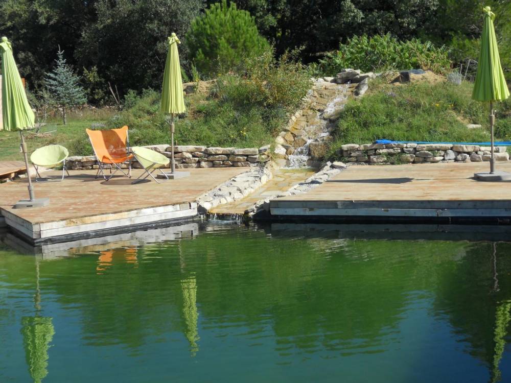 Une Baignade dans une aire naturelle - Piscine Naturelle du Bruel