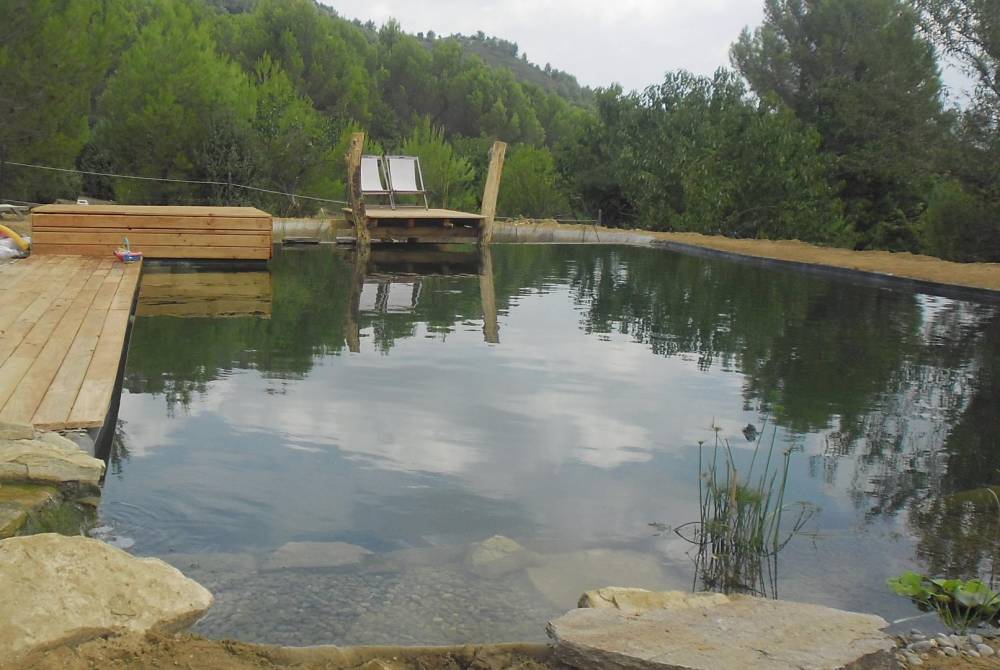 Piscine dans les collines - Piscine Naturelle du Bruel