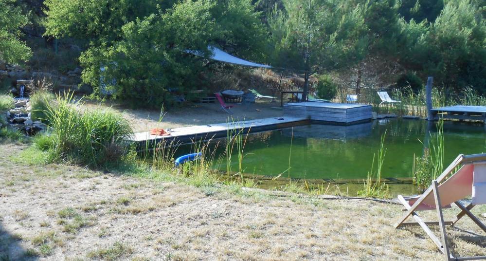 Piscine dans les collines - Piscine Naturelle du Bruel