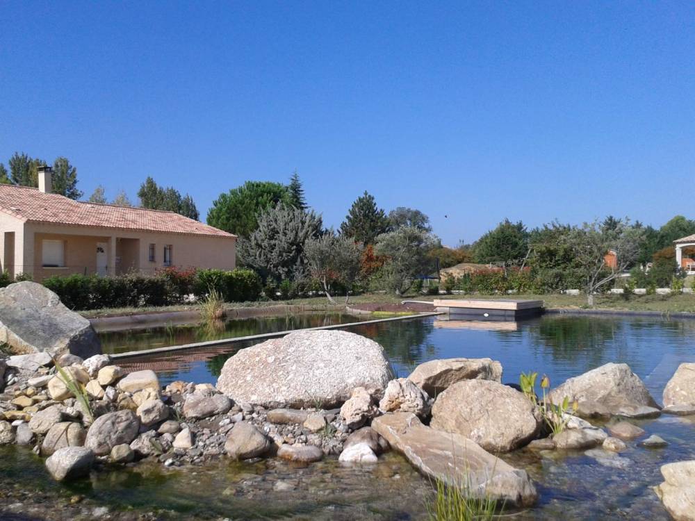Bassin dans la plaine près d'Alès - Piscine Naturelle du Bruel