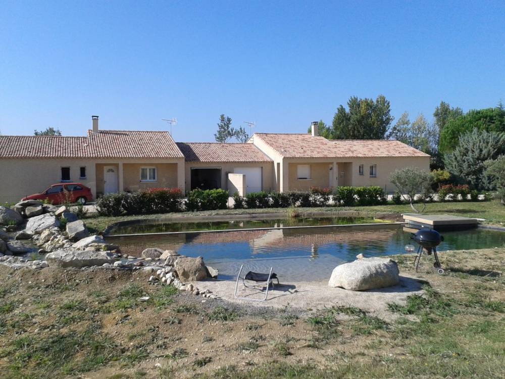 Bassin dans la plaine près d'Alès - Piscine Naturelle du Bruel
