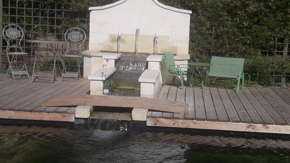 Grande piscine des années 60 transformée en piscine naturelle - Piscine Naturelle du Bruel
